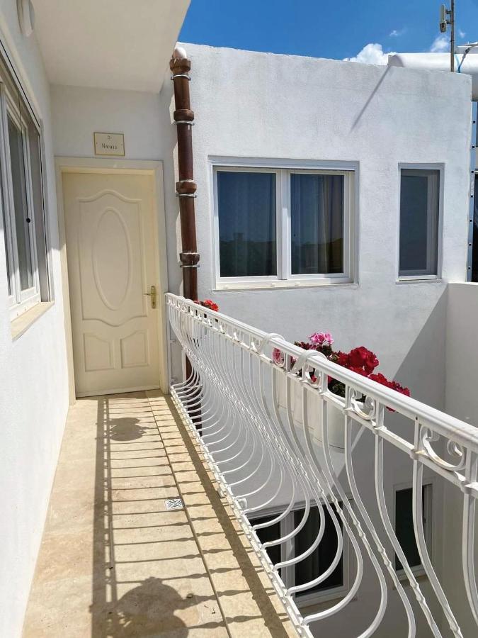 Il-Blanzun Central Boutique Living Hotel Zebbug  Bagian luar foto